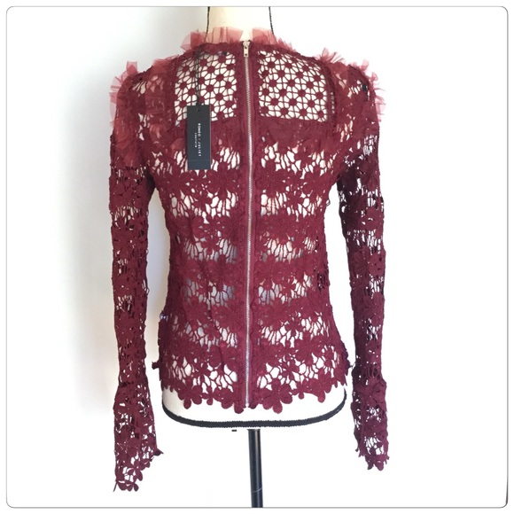 🎉2X Host Pick🎉 Mock Neck Lace Bib Blouse - Picture 3 of 6